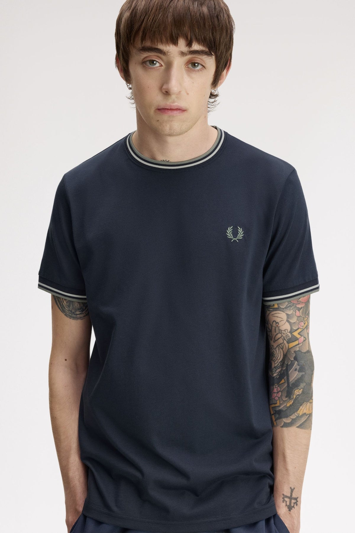 Fred Perry M1588 T Shirt dkaf/ecru/seagrs