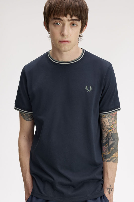Fred Perry M1588 T Shirt dkaf/ecru/seagrs