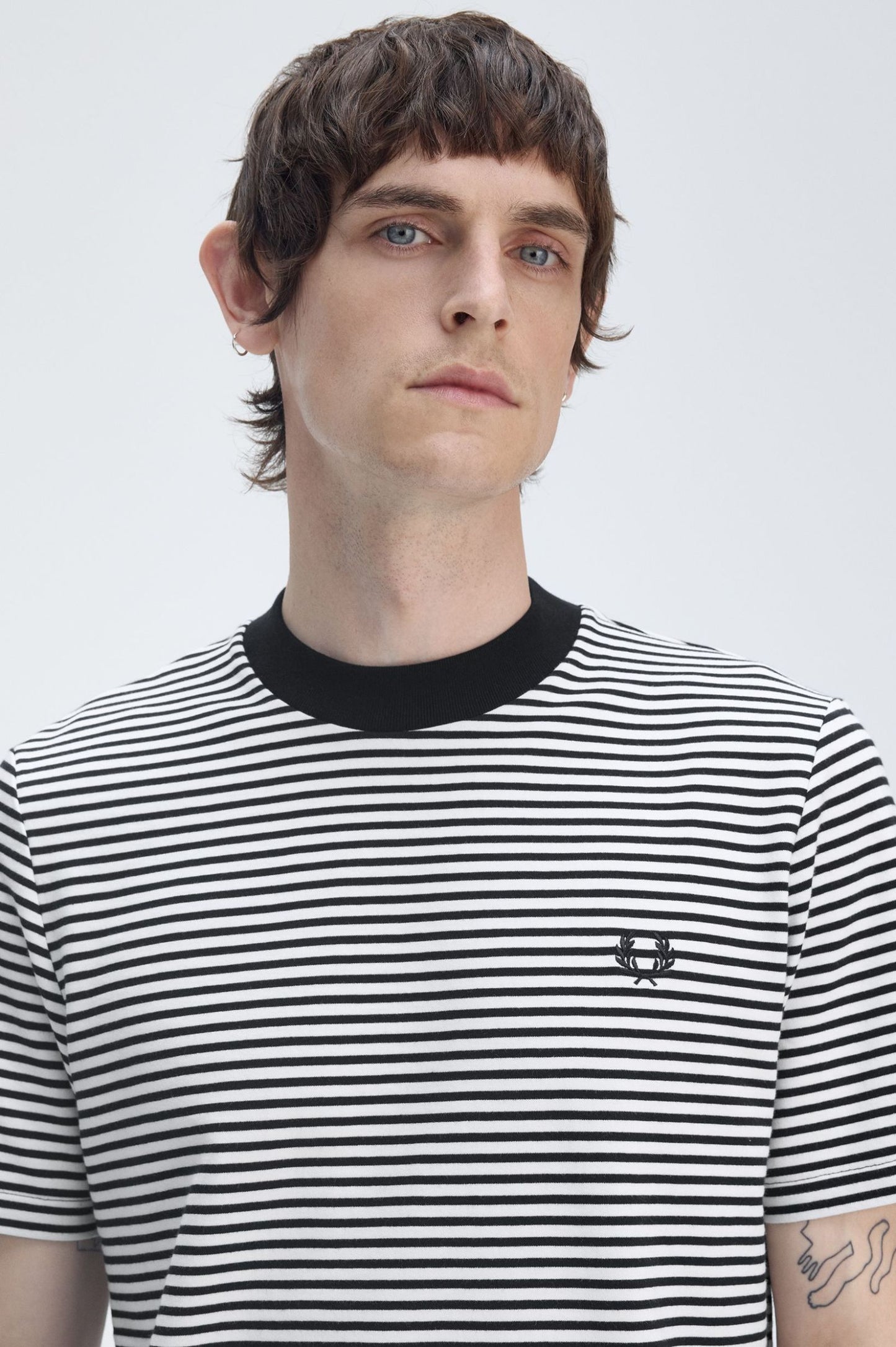 Fred Perry Fine Stripe Heavy Weight Tee (Navy / Snow White)