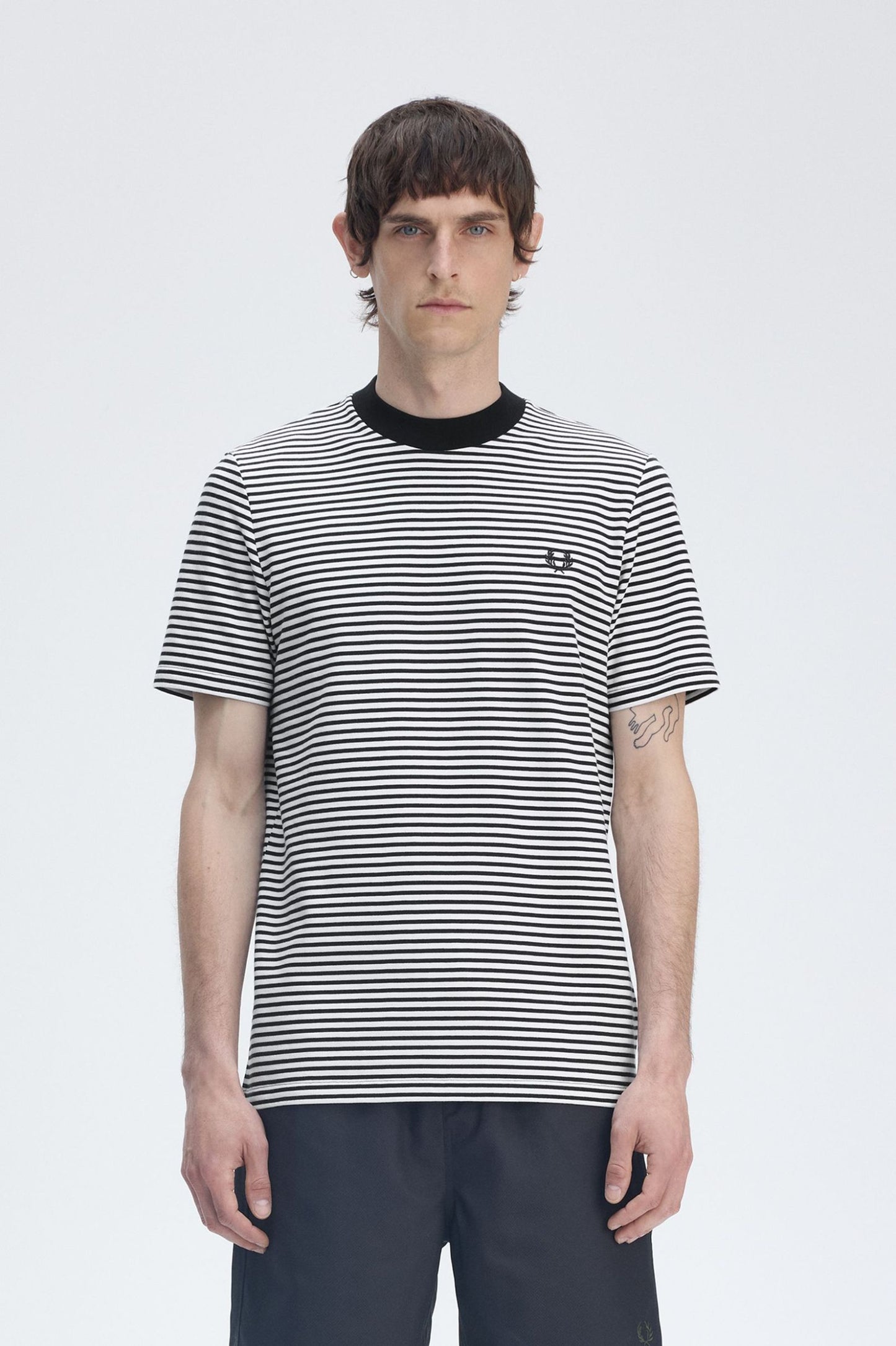Fred Perry Fine Stripe Heavy Weight Tee (Navy / Snow White)