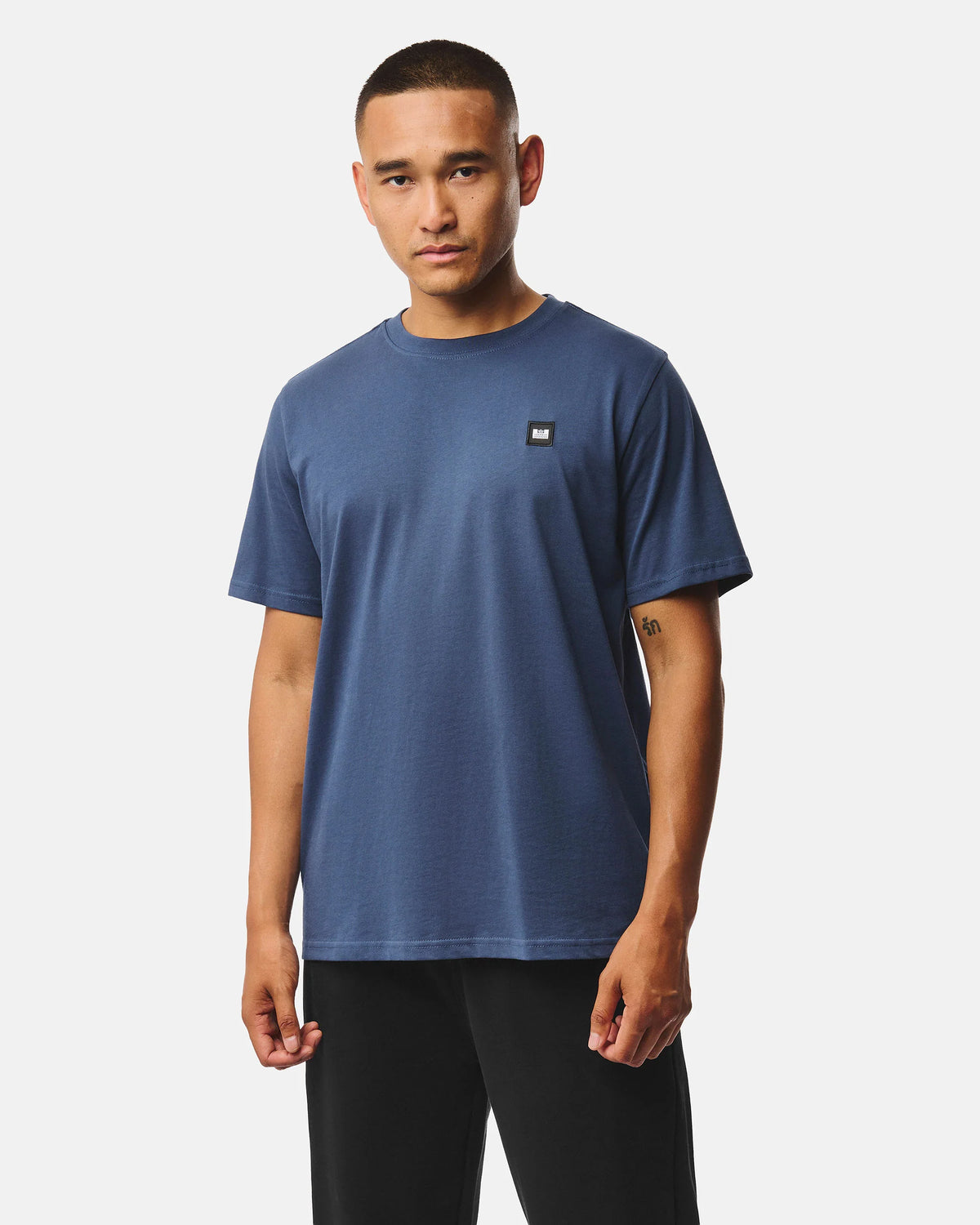 Weekend Offender Brooklands Badge t shirt Lagoon